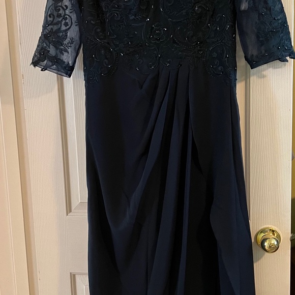 Beautiful Dark Navy Blue Long Gown - Picture 2 of 6